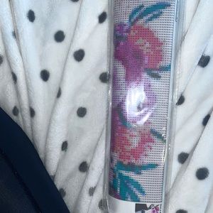 BNWT white roses diamond painting